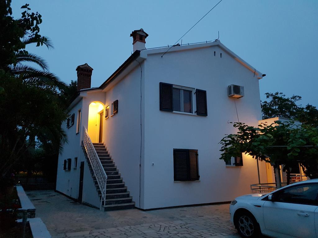 Villa Rosa With Yard And Children'S Playground Tar-Vabriga ภายนอก รูปภาพ